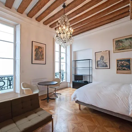 Guest house Pavillon Marais Paris